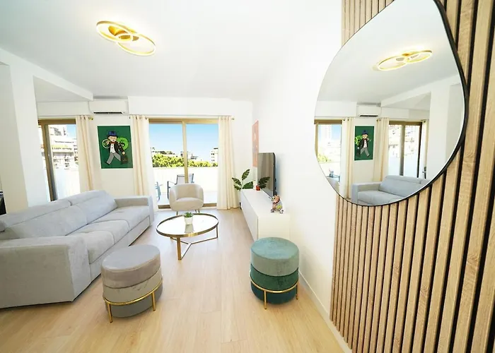 Monaco - Entire Floor With Parking * Beausoleil