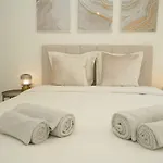 Monaco - Entire Floor With Parking *
