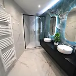 Monaco - Entire Floor With Parking アパート *
