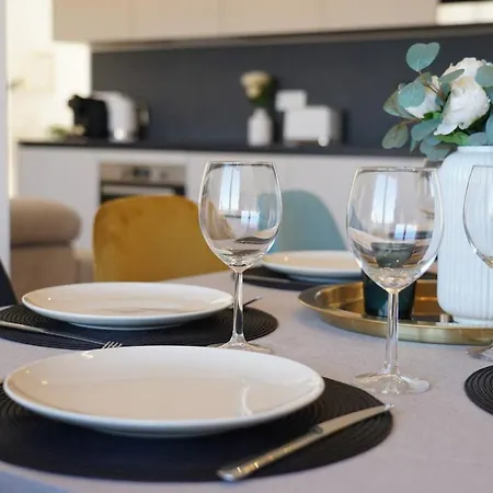 Monaco - Entire Top Floor With Terrace And Garage *