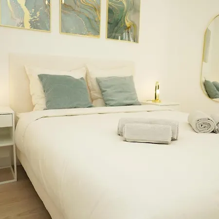 Monaco - Entire Top Floor With Terrace And Garage Apartment *