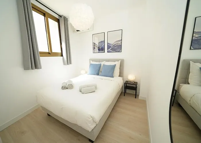 Monaco - Entire Floor With Parking Apartment